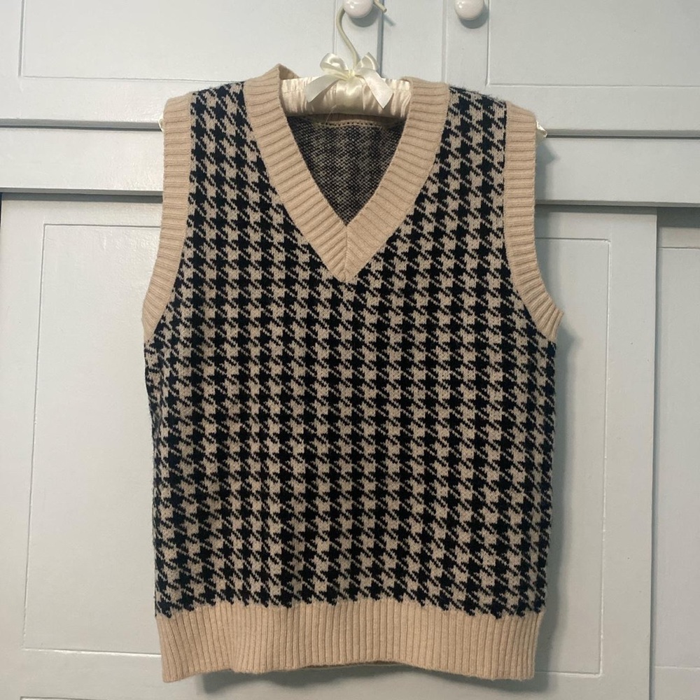 Houndstooth Black and Cream Sweater Vest